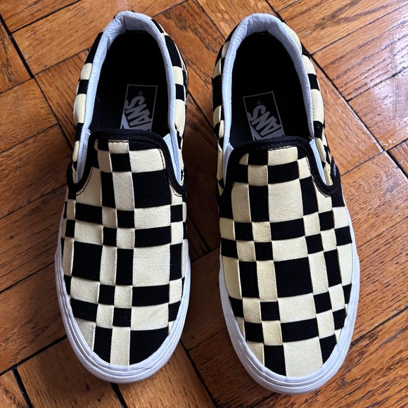 Platform Slip-on Vans – Black & White I Size 7.5 Women's - Picture 1 of 6